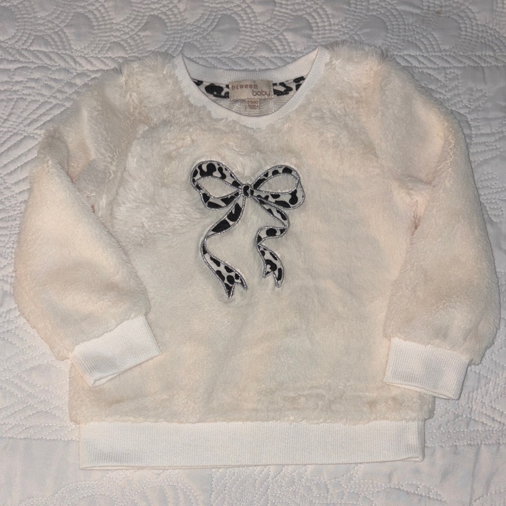 btween Cream Fuzzy Sweatshirt with Bow